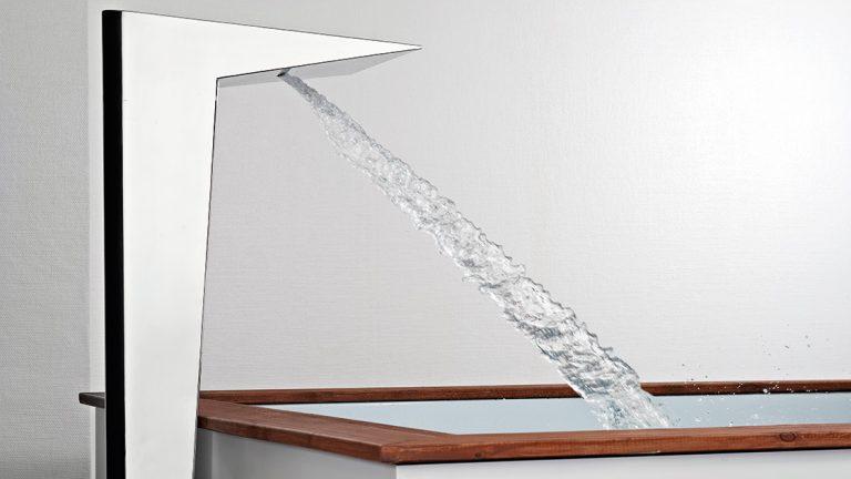 Schwalldusche mit Wasserstrahl