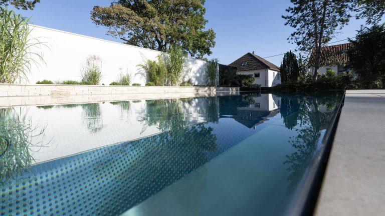 Edelstahlpool