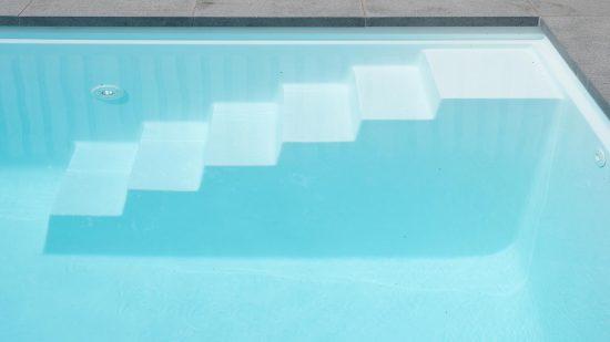 Pooltreppe von City