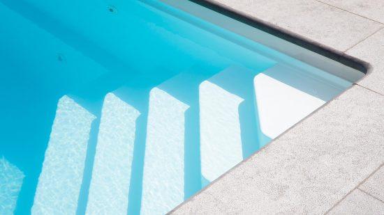 Pooltreppe von Dynamic